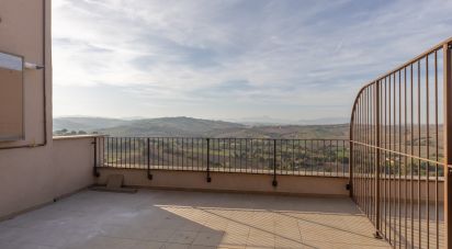 Loft 4 rooms of 193 m² in Urbisaglia (62010)