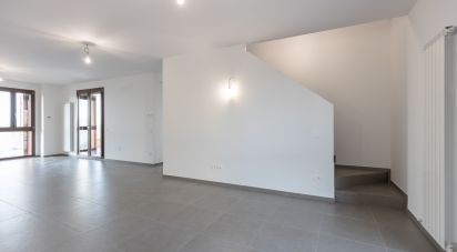 Loft 4 rooms of 193 m² in Urbisaglia (62010)