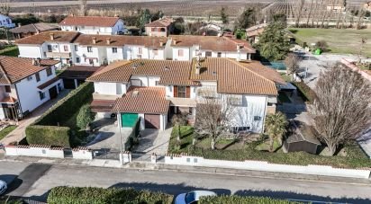 Traditional house 3 rooms of 142 m² in Migliaro (44020)