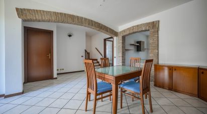 Traditional house 3 rooms of 142 m² in Migliaro (44020)