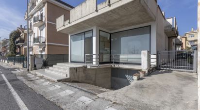 Negozio / locale commerciale di 205 m² in Porto Sant'Elpidio (63821)