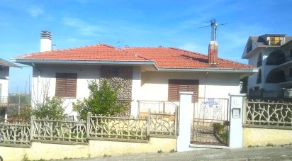 House 4 rooms of 148 m² in Castel Frentano (66032)