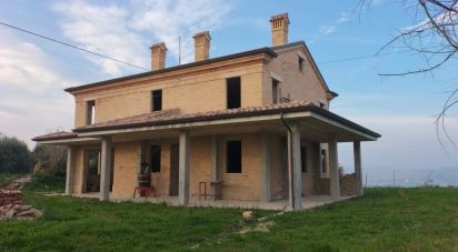 Casa indipendente 0 locali di 240 m² in Torre San Patrizio (63814)