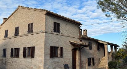 House 5 rooms of 270 m² in Macerata (62100)