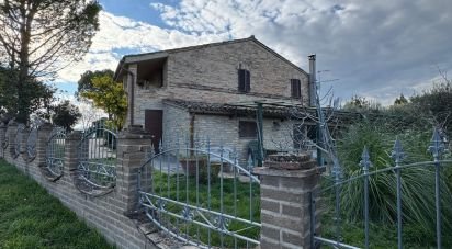 House 5 rooms of 270 m² in Macerata (62100)