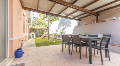 House 5 rooms of 167 m² in Castelfidardo (60022)