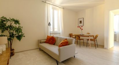 Three-room apartment of 75 m² in Cantù (22063)