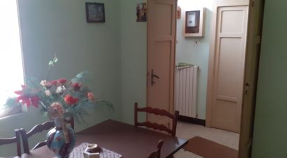 Rifugio 7 locali di 104 m² in Sant'Omero (64027)