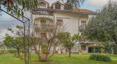 Three-room apartment of 80 m² in Borghetto Santo Spirito (17052)