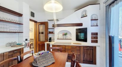 Farm 6 rooms of 303 m² in Aymavilles (11010)