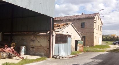 House 14 rooms of 942 m² in Jesi (60035)