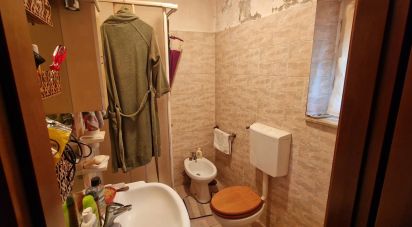 Four-room apartment of 62 m² in Genova (16141)