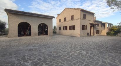 House 5 rooms of 270 m² in Macerata (62100)