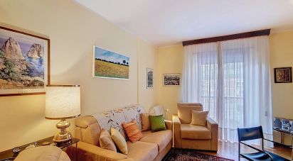 Three-room apartment of 81 m² in Aosta (11100)