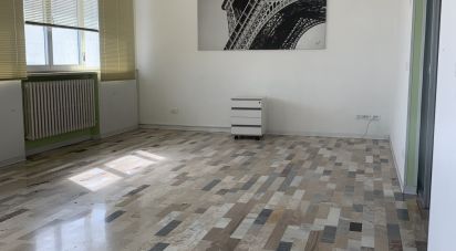 Laboratorio di 90 m² in Monte Urano (63813)