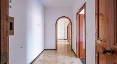 Apartment 7 rooms of 128 m² in Genova (16154)