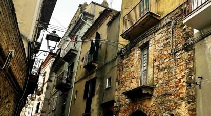 House 6 rooms of 130 m² in Atessa (66041)