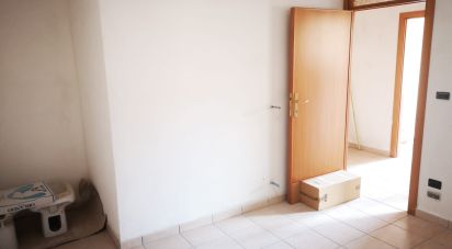 Appartamento 6 locali di 86 m² a Farindola (65010)