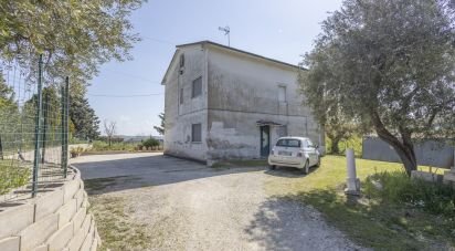 Casa indipendente 8 locali di 200 m² in Filottrano (60024)