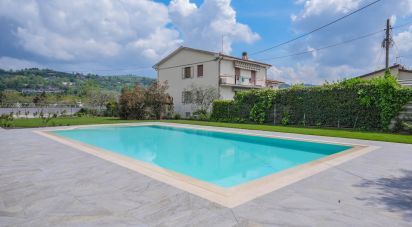 Appartamento 6 locali di 185 m² a Bardolino (37011)