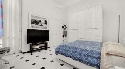 Hotel 2 rooms of 79 m² in Genova (16167)