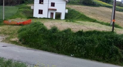 Townhouse 8 rooms of 180 m² in Farindola (65010)