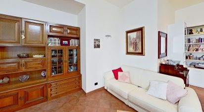 Apartment 6 rooms of 77 m² in Genova (16132)