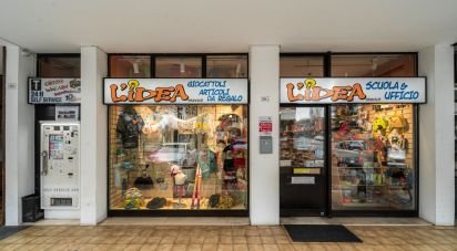 Negozio / locale commerciale di 70 m² in Selvazzano Dentro (35030)
