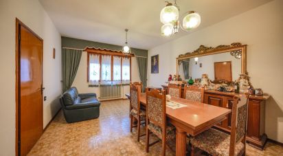 House boat 4 rooms of 602 m² in Copparo (44034)