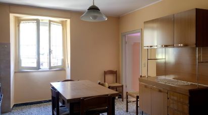 Casa indipendente / Villa 5 locali di 180 m² in Cagli (61043)