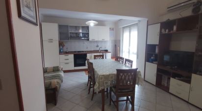 Four-room apartment of 82 m² in Gizzeria (88040)