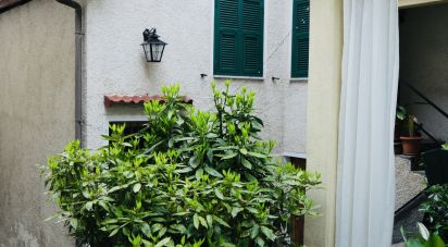 Casa indipendente / Villa 9 locali di 260 m² in Murialdo (17013)