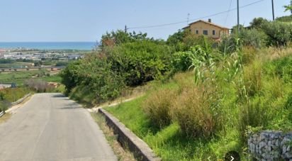 Townhouse 8 rooms of 300 m² in Colonnella (64010)