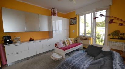 Apartment 7 rooms of 132 m² in Genova (16156)