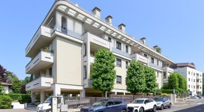 Two-room apartment of 71 m² in Mariano Comense (22066)