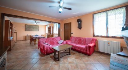 House 10 rooms of 290 m² in Jolanda di Savoia (44037)