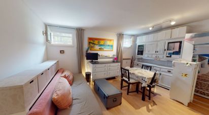 Three-room apartment of 57 m² in Arenzano (16011)