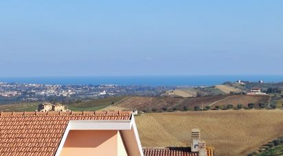 Appartamento 11 locali di 205 m² a Notaresco (64024)