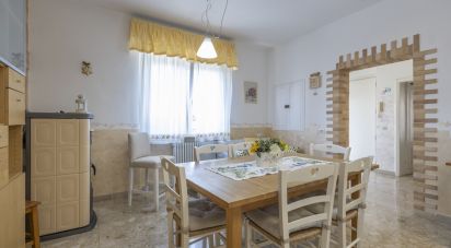 Villa Bifamiliare 10 locali di 270 m² in Filottrano (60024)