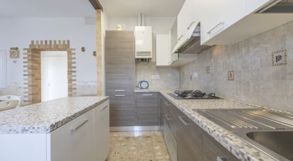 Villa Bifamiliare 10 locali di 270 m² in Filottrano (60024)