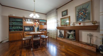 Casa indipendente 7 locali di 241 m² in Codigoro (44021)