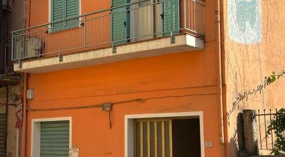 Appartamento 0 locali di 102 m² a Bari Sardo (08042)
