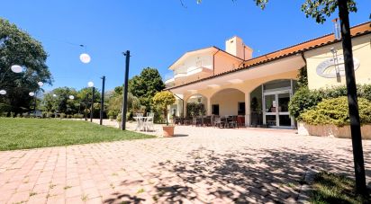 Hotel-restaurant of 1,200 m² in Bugnara (67030)