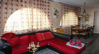 Casa indipendente / Villa 9 locali di 240 m² in Dego (17058)
