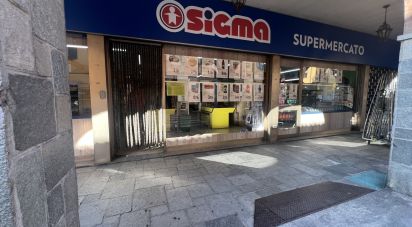 Negozio / locale commerciale di 323 m² in San Salvatore Monferrato (15046)