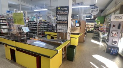 Negozio / locale commerciale di 323 m² in San Salvatore Monferrato (15046)