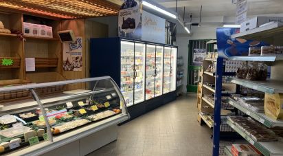 Negozio / locale commerciale di 323 m² in San Salvatore Monferrato (15046)