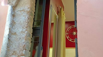 Palazzo / Stabile 5 locali di 179 m² a Foligno (06034)