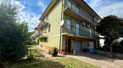 Villa Bifamiliare 7 locali di 150 m² in Arezzo (52100)
