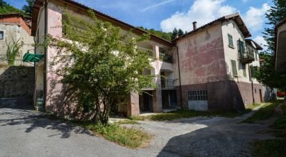 Villa Bifamiliare 15 locali di 500 m² in Murialdo (17013)